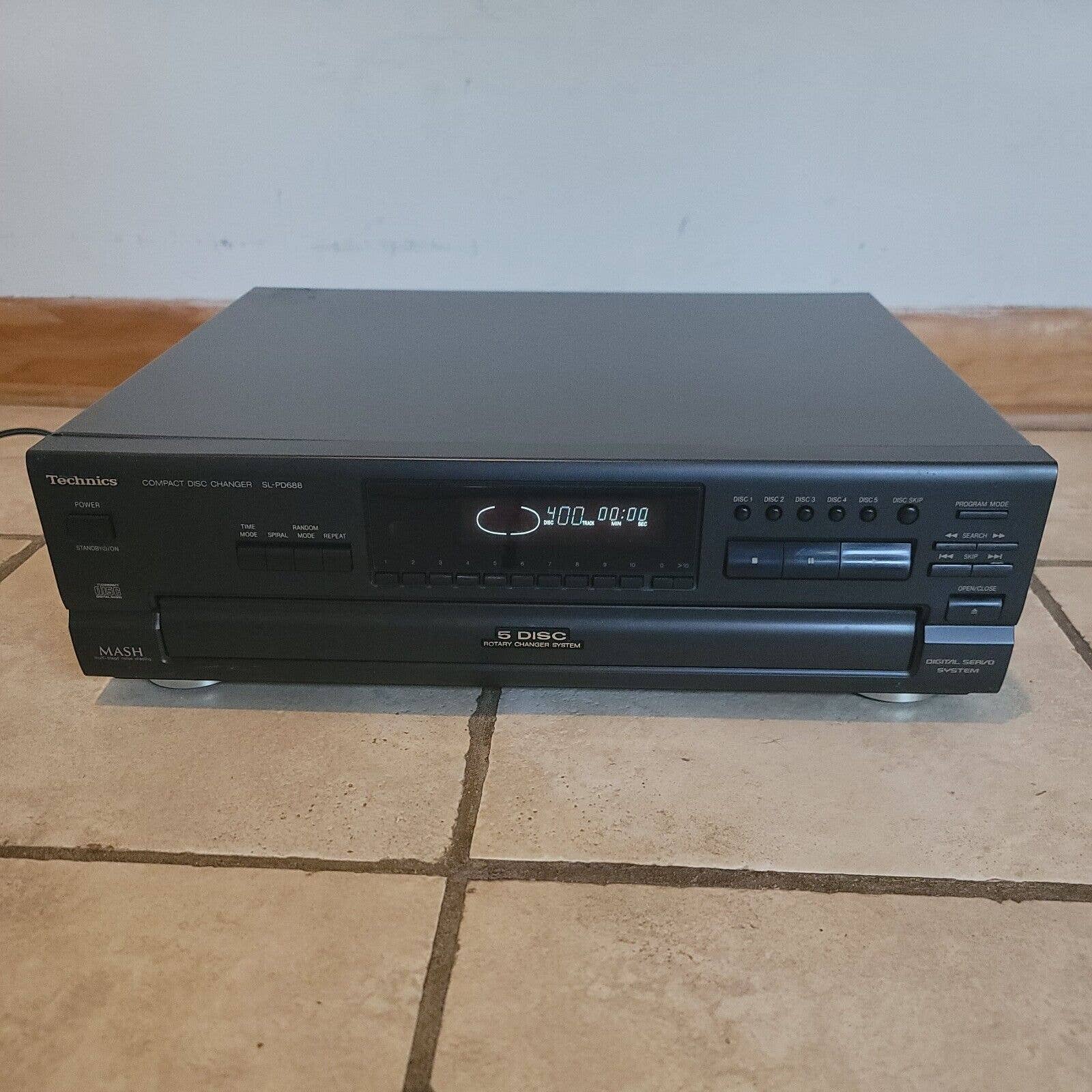 Technics SL-PD688 5 Compact Disc Changer CD Player Rotary System Multi-Stage