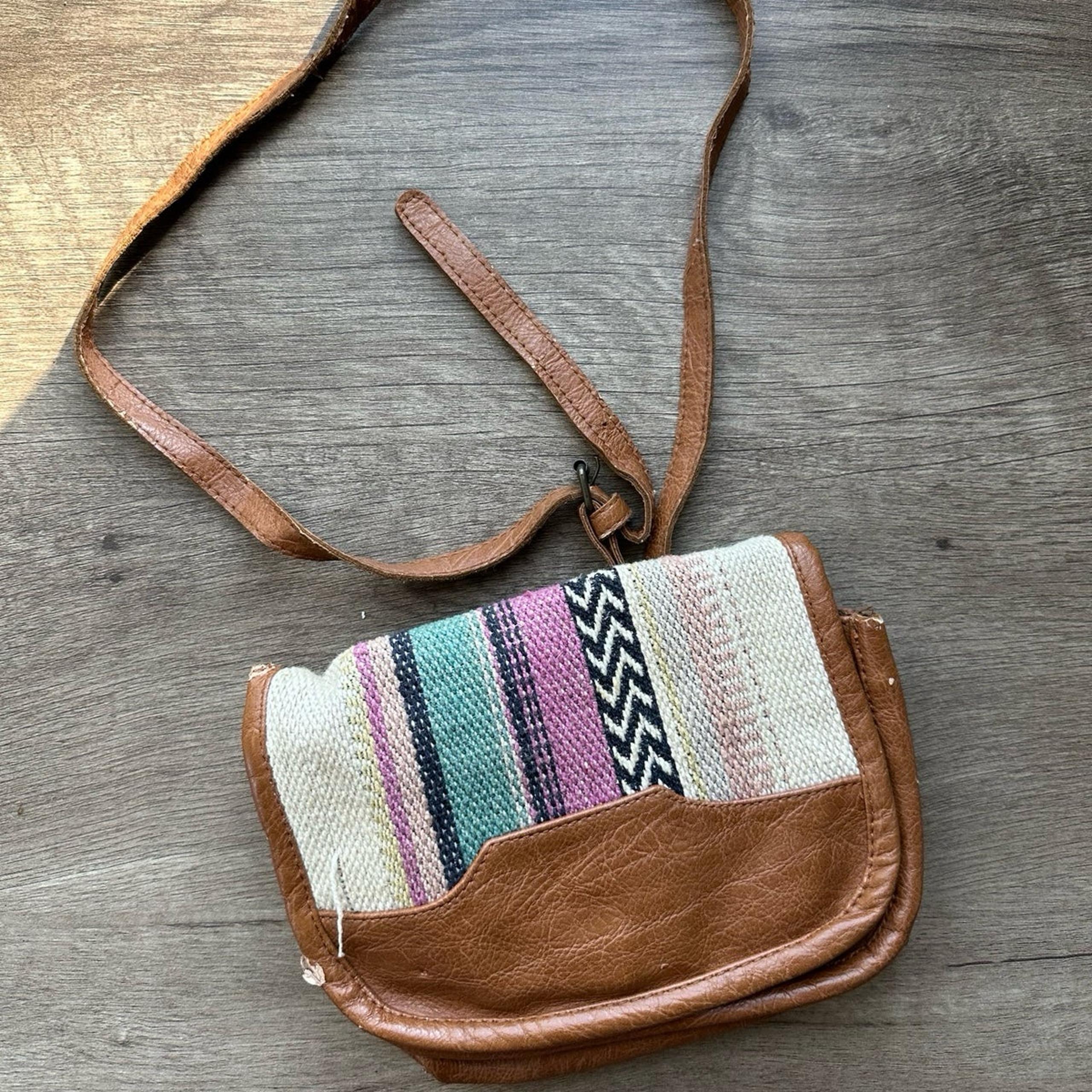 Crossbody American Eagle bag