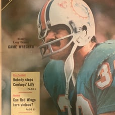 The Sporting News November 18, 1972 Larry Csonka NFL Miami Dolphins I have over