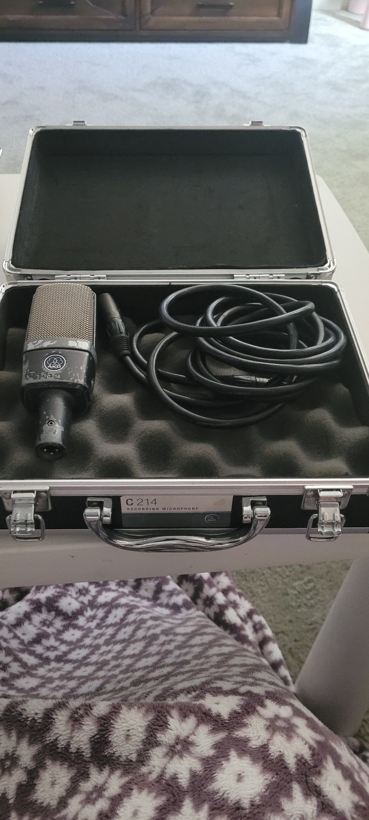 AKG C214 microphone