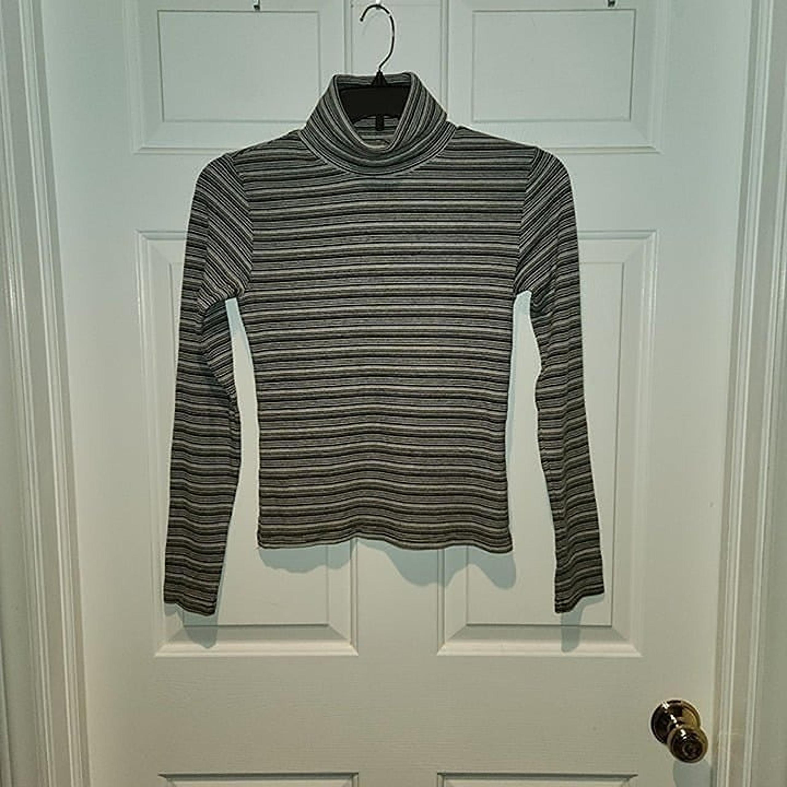 Women's sz S Black Grey Ribbed Stripe Turtleneck by No Restrictions