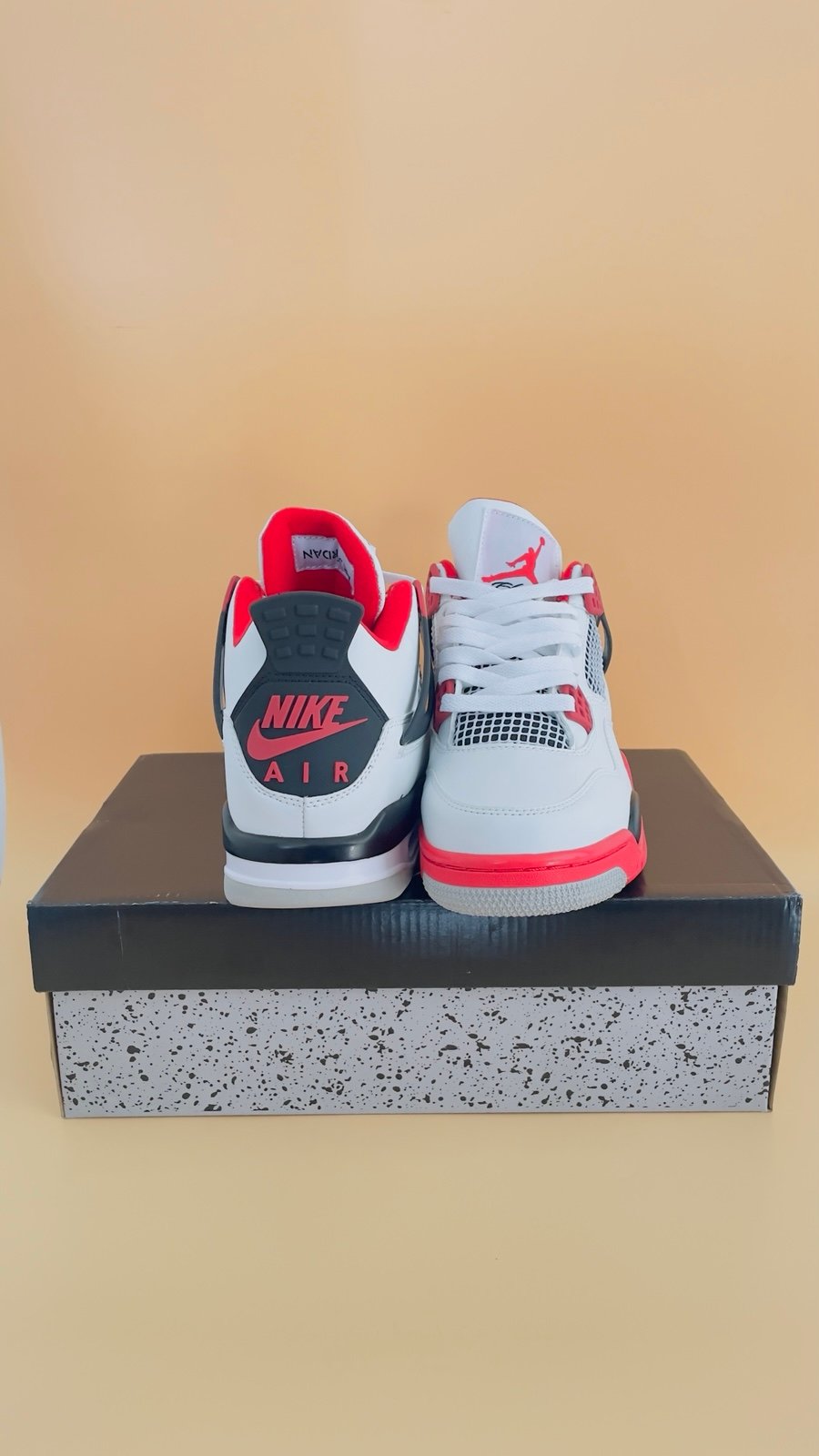Nike Air Jordan 4 fire red - Men’s size 10 Sneakers