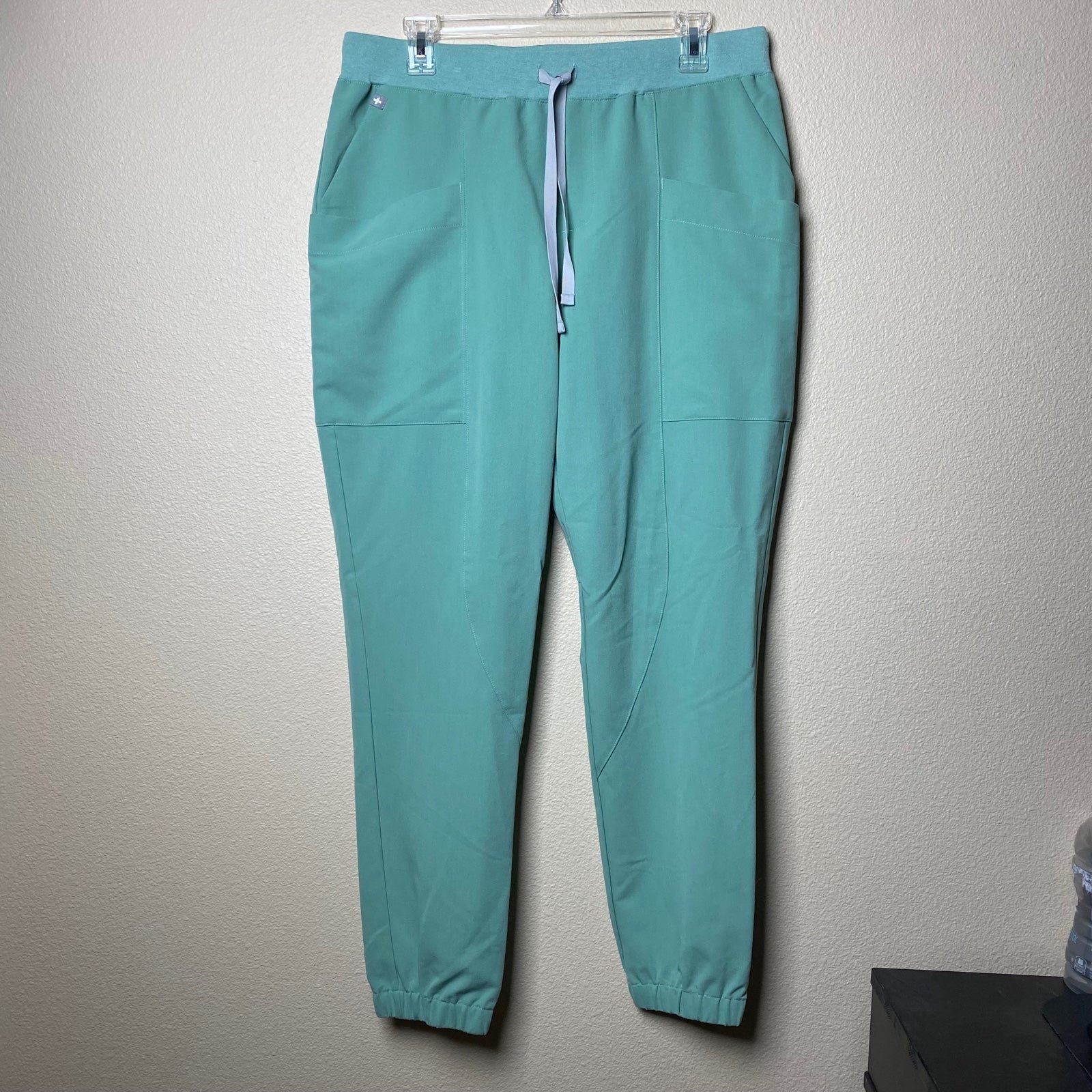 FIGS Asan 6 Pocket Jogger M - Jade