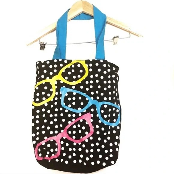 Sunglasses And Polka Dots Summer Tote Bag