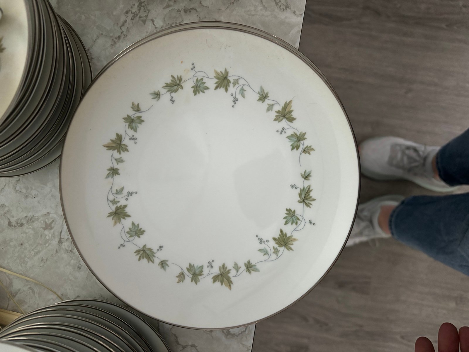 Set of 12 Vintage Bread & Butter Plate