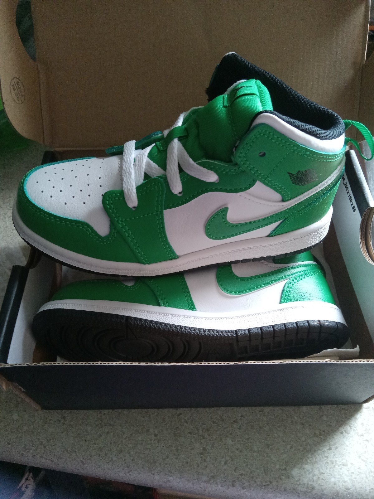 Jordan 1 Mid
