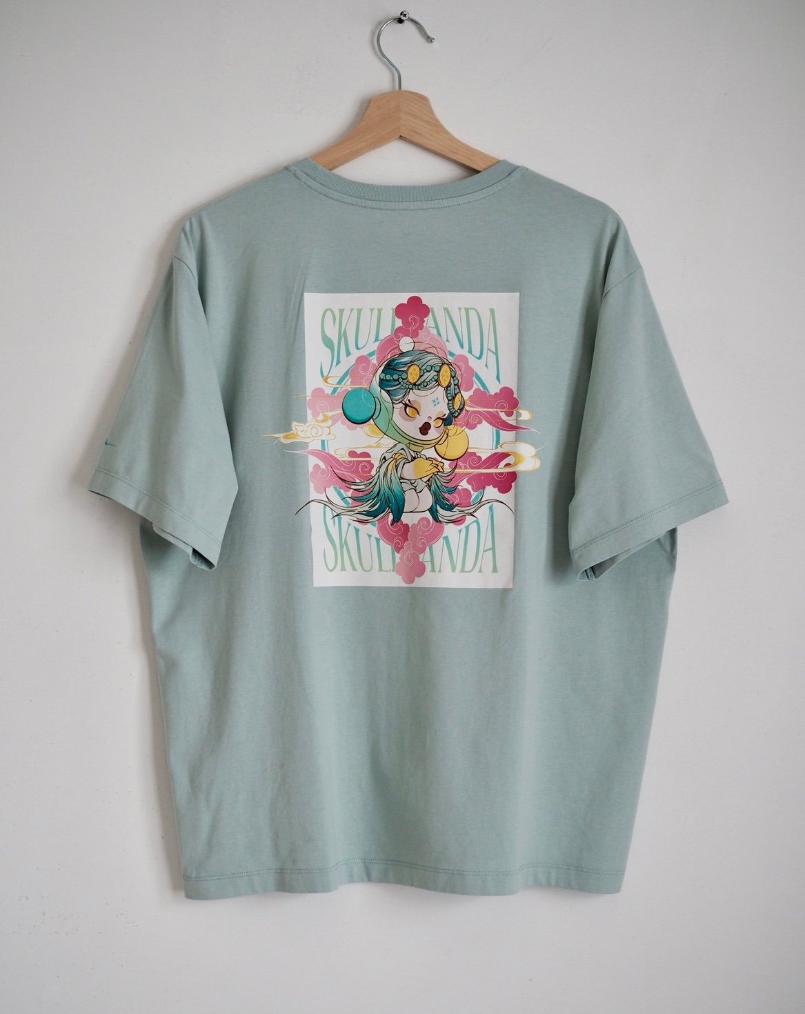 Skullpanda pop mart graphic Uniqlo T Shirt size XL