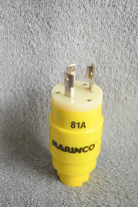 NEW MARINCO MARINE POWER LS-30 ADAPTER ~15A 125V FEMALE TO 30A 125V LOCKING MALE