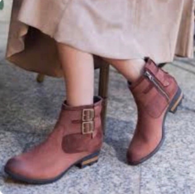 Sorel Lolla Red Waterproof Ankle Comfortable Boots 8