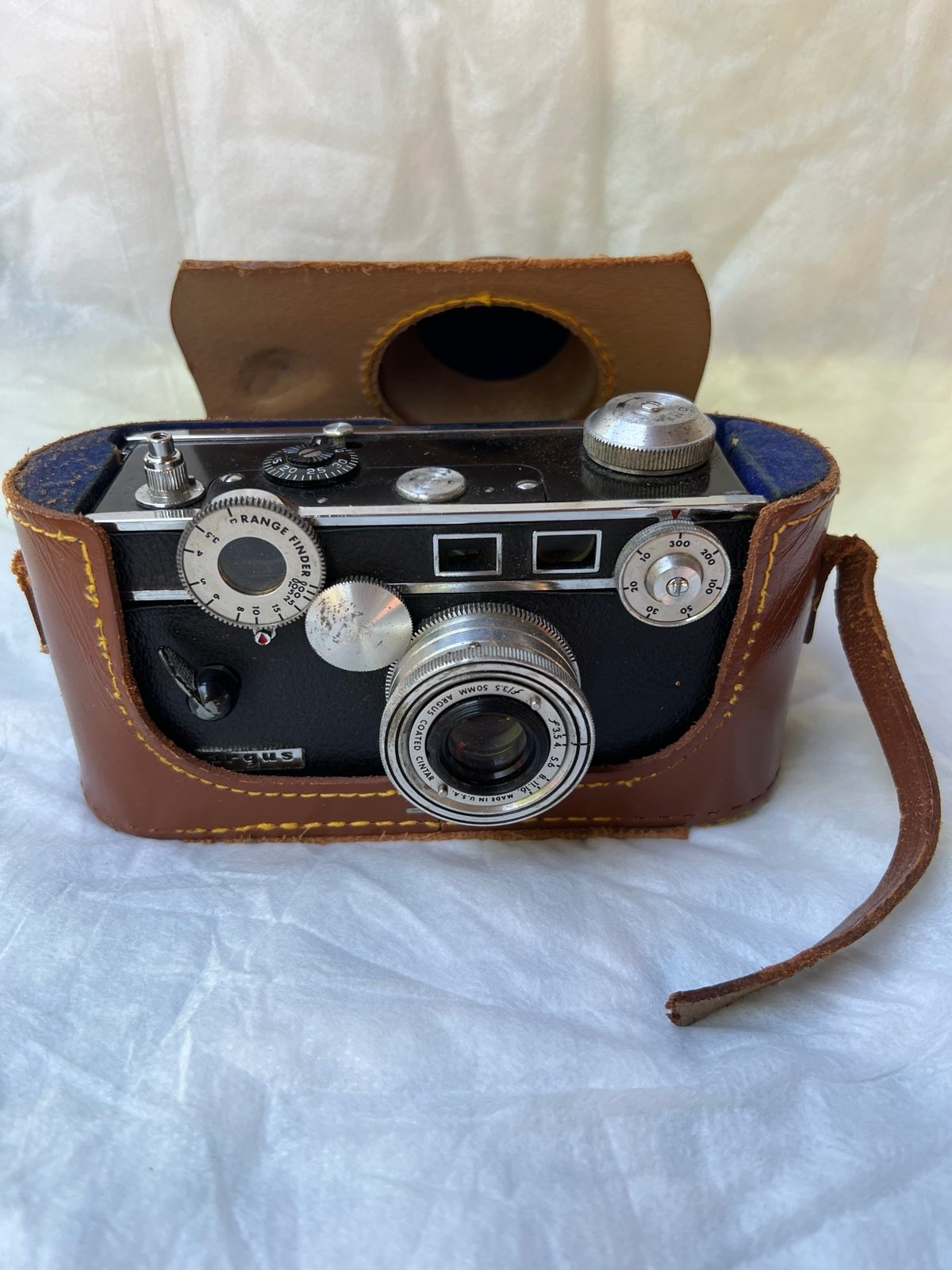 argus 35mm , vintage, with case untested