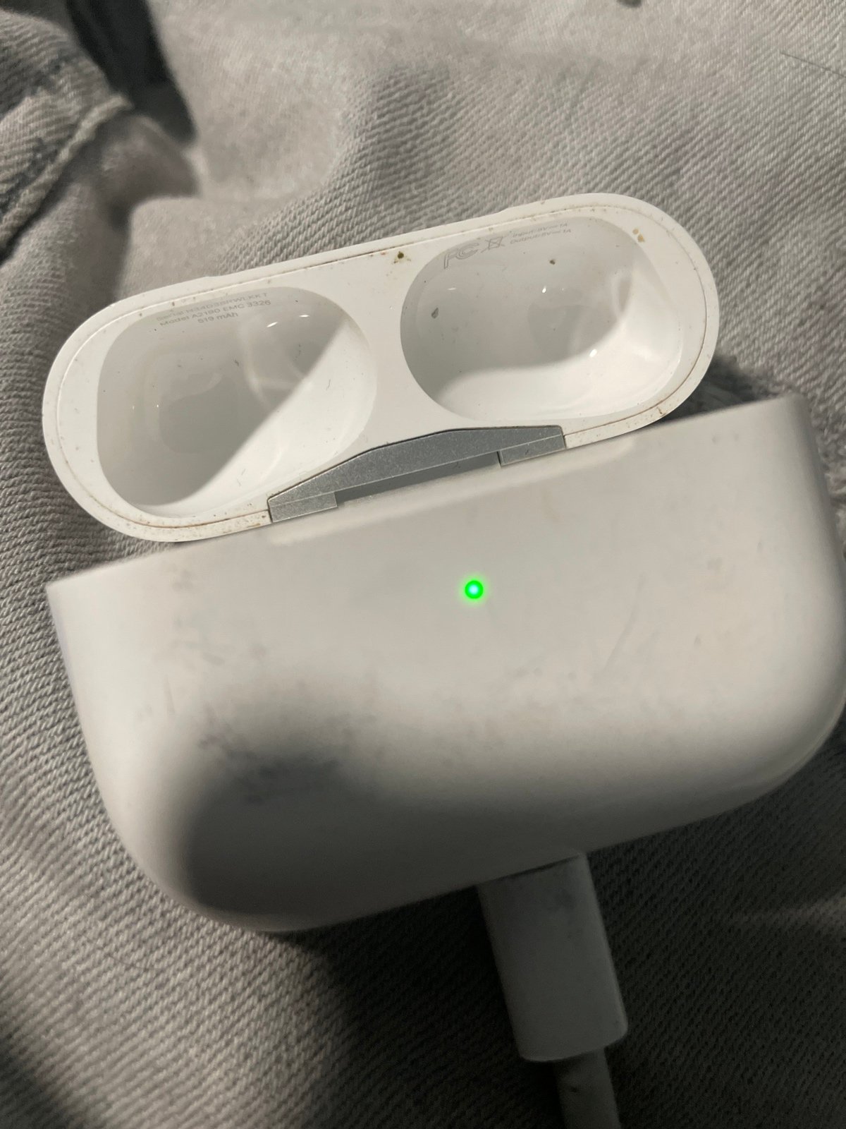 air pod pro charging case
