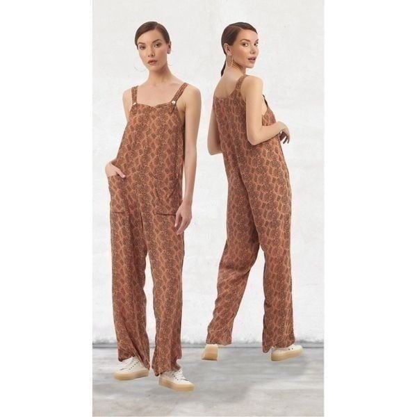 NWOT Khush Safari Jumpsuit Brown Black Animal Print, Hawaiian Design Size Large