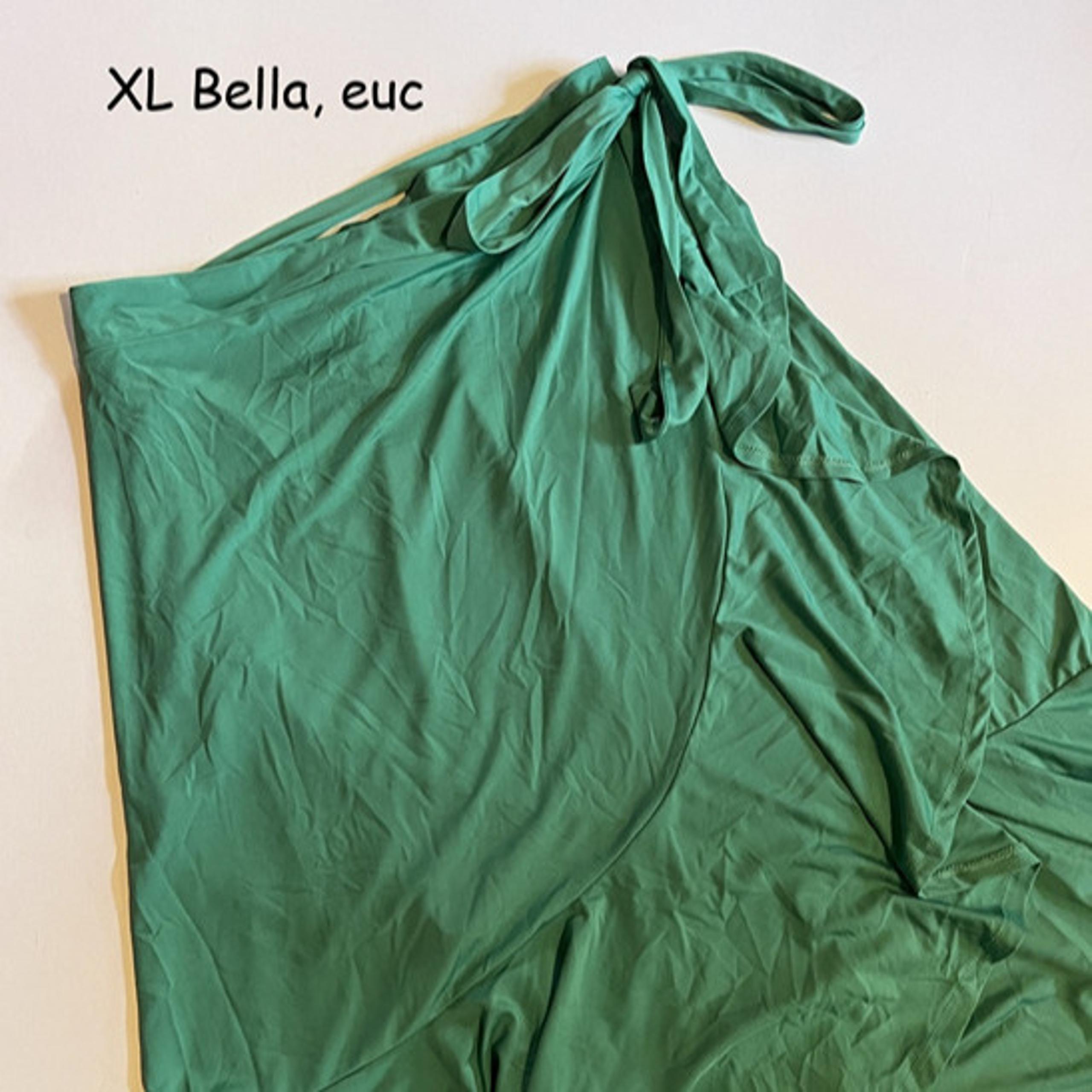 XL Lularoe Bella ruffled wrap skirt, green