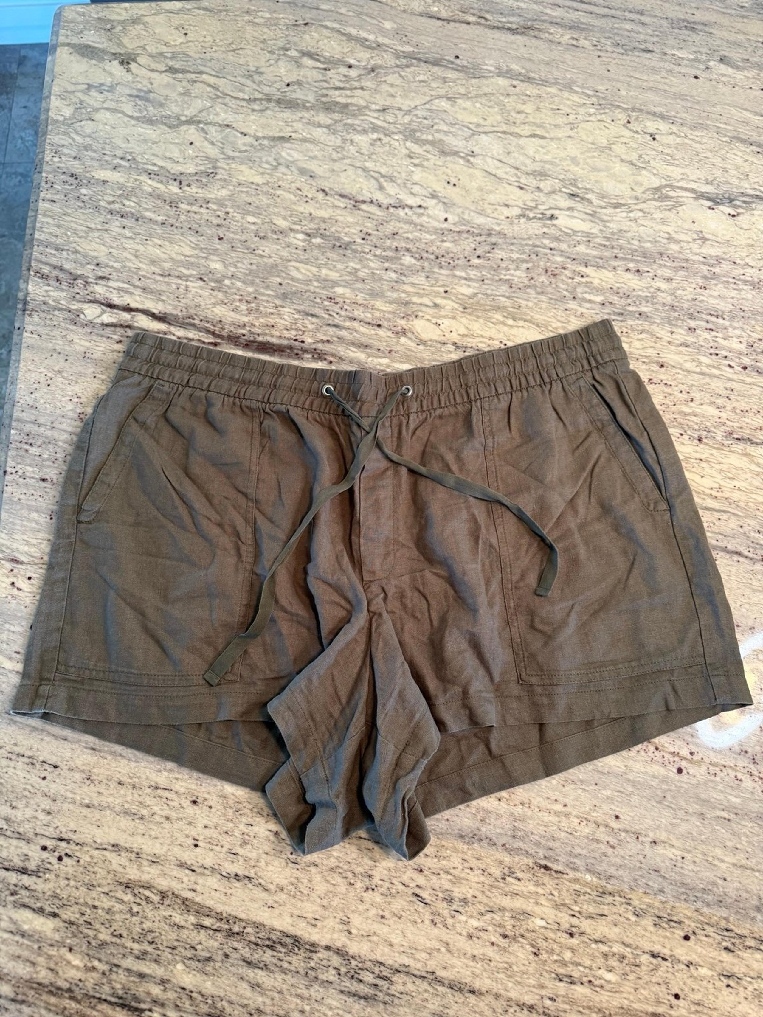 Gap Women Shorts 55%linnen XL Olive