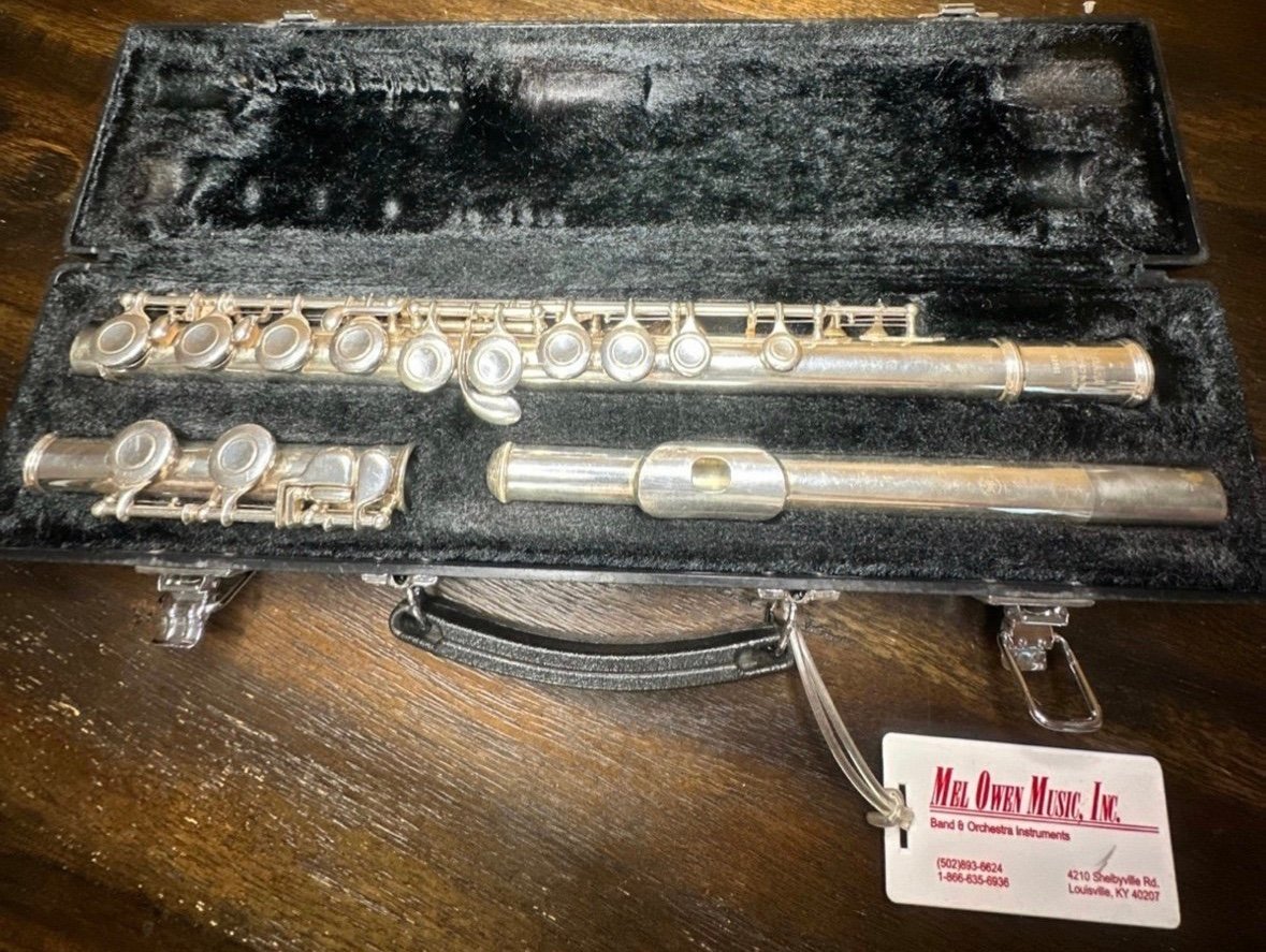 Yamaha YFL-225S Flute silver.