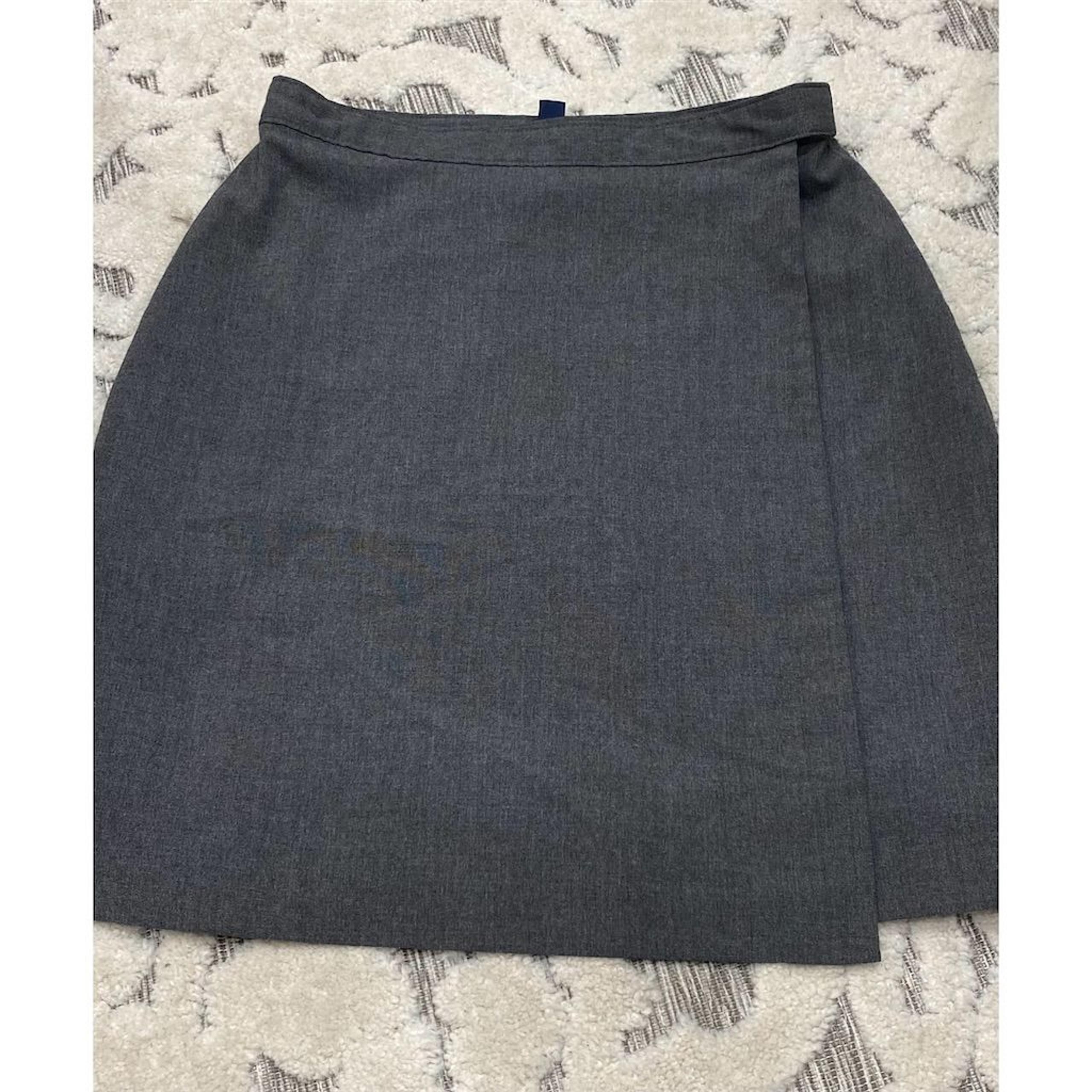 GAP Women's Gray A-Line Wrap Mini Skirt Size 6 Casual Spring