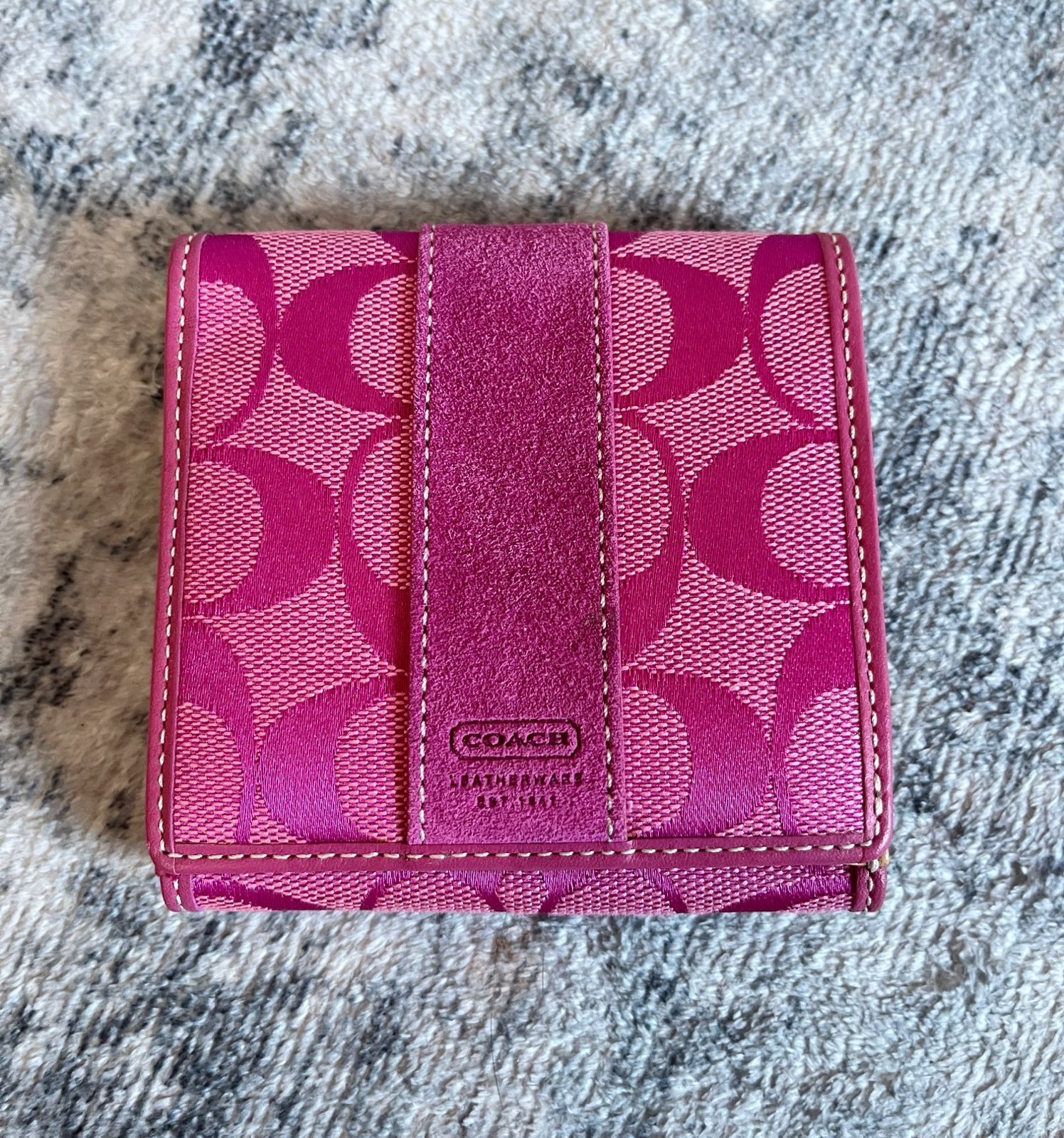 NEW Tag VINTAGE Coach Magenta Pink Signature suede bifold wallet bag purse pouch