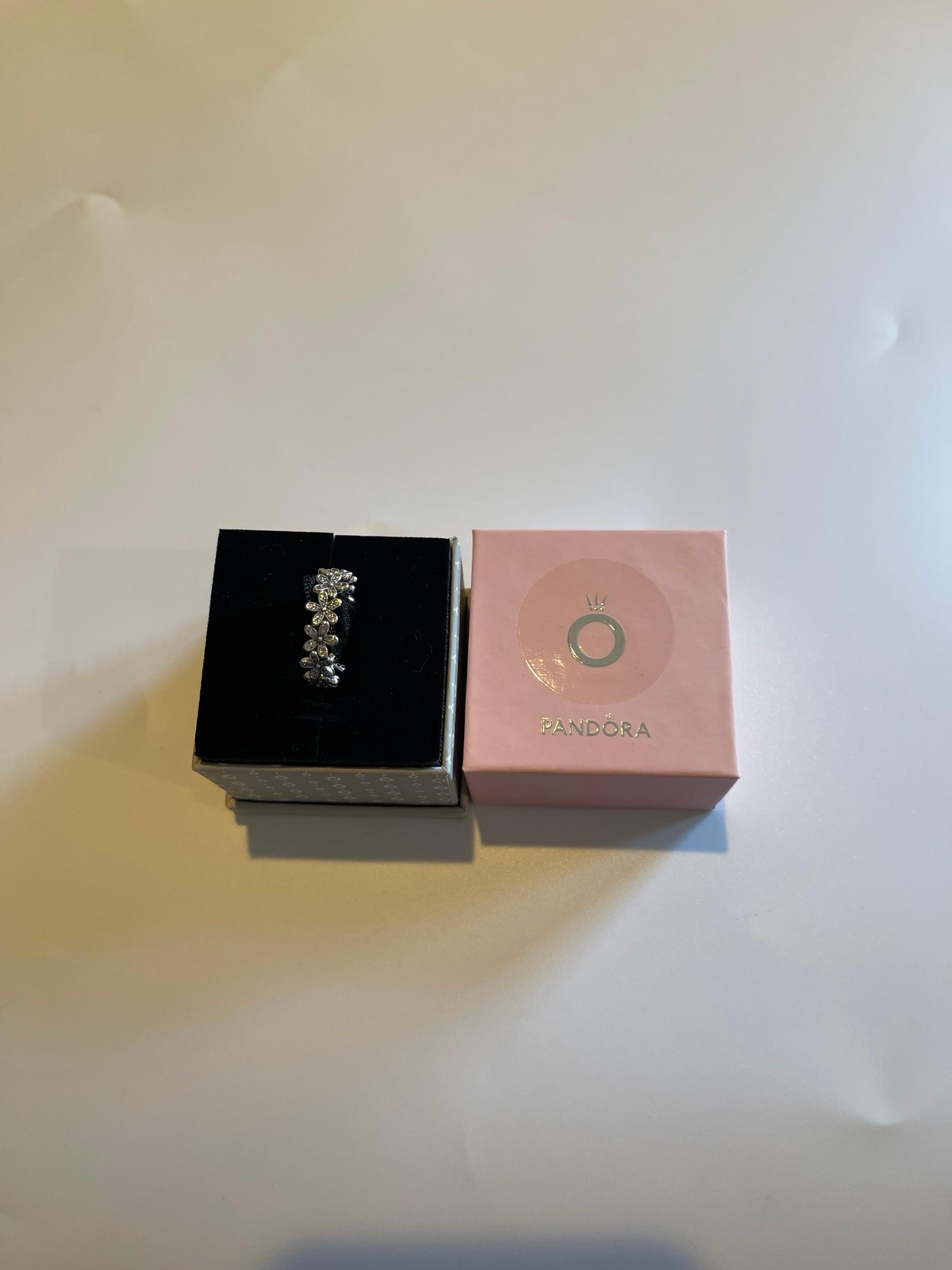 PANDORA Daisy Flower Ring - Ring for Women - With Gift Box Sz. 6.5