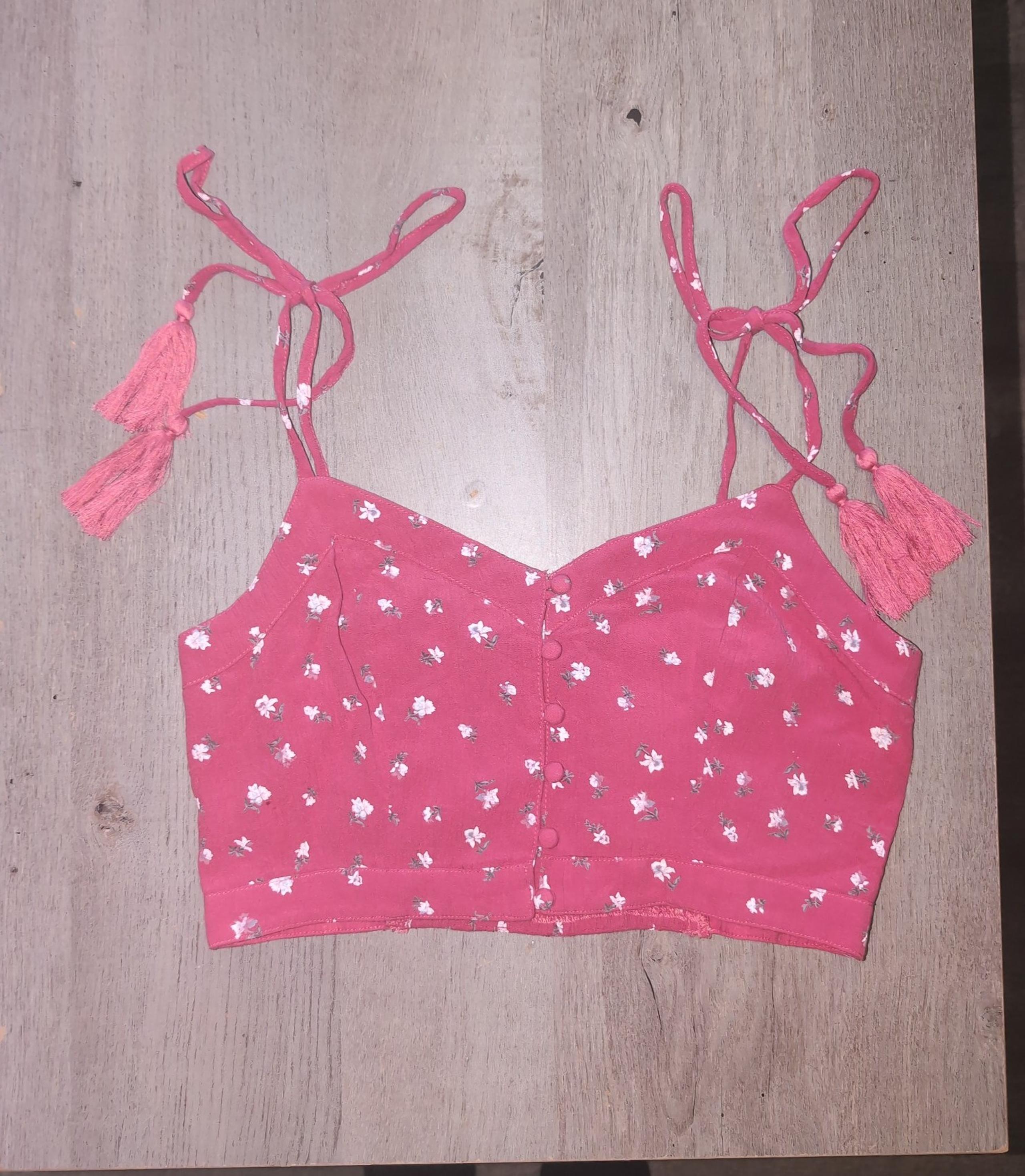 American Eagle (XS) red with flower cropped tank- like new