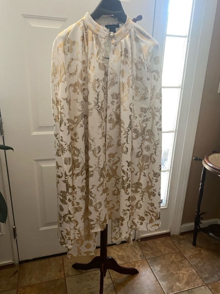 Women's Ashley Stewart White and Gold Floral Print cape & Pants set Size 10/12