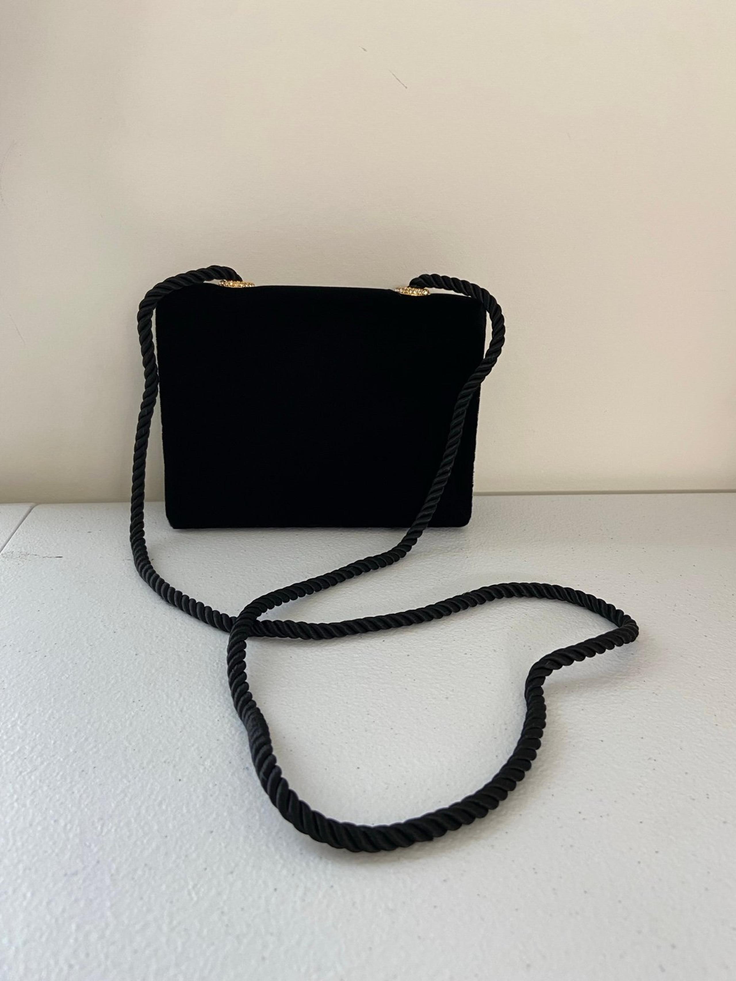 EUC Vintage Valerie Stevens women’s solid black soft velvet rope strap crossbody