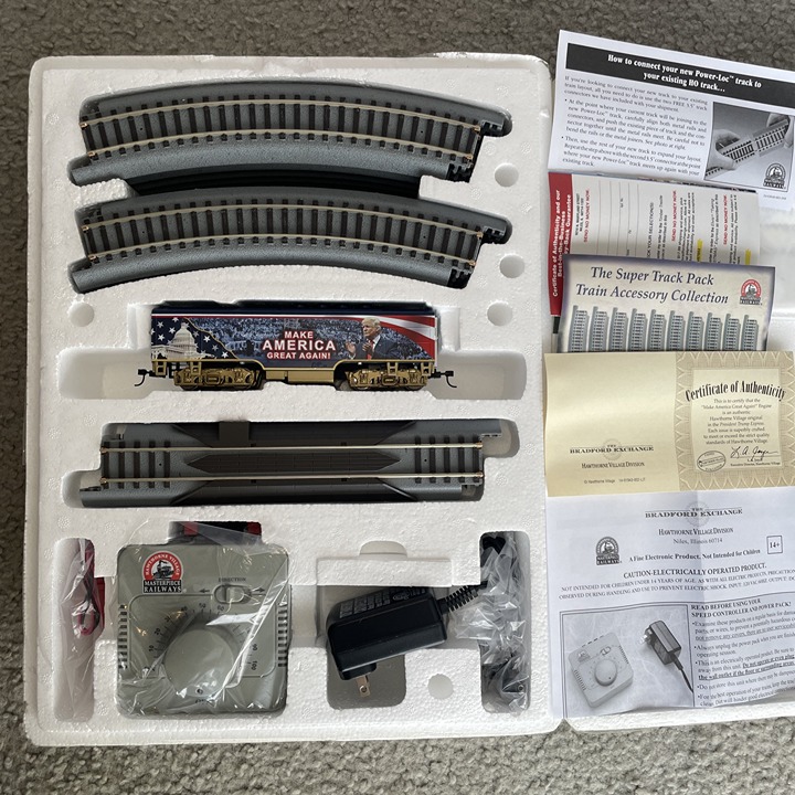 Bradford Exchange HO scale Trump Express F3 Dummy Car MAGA Train W/ Certificate