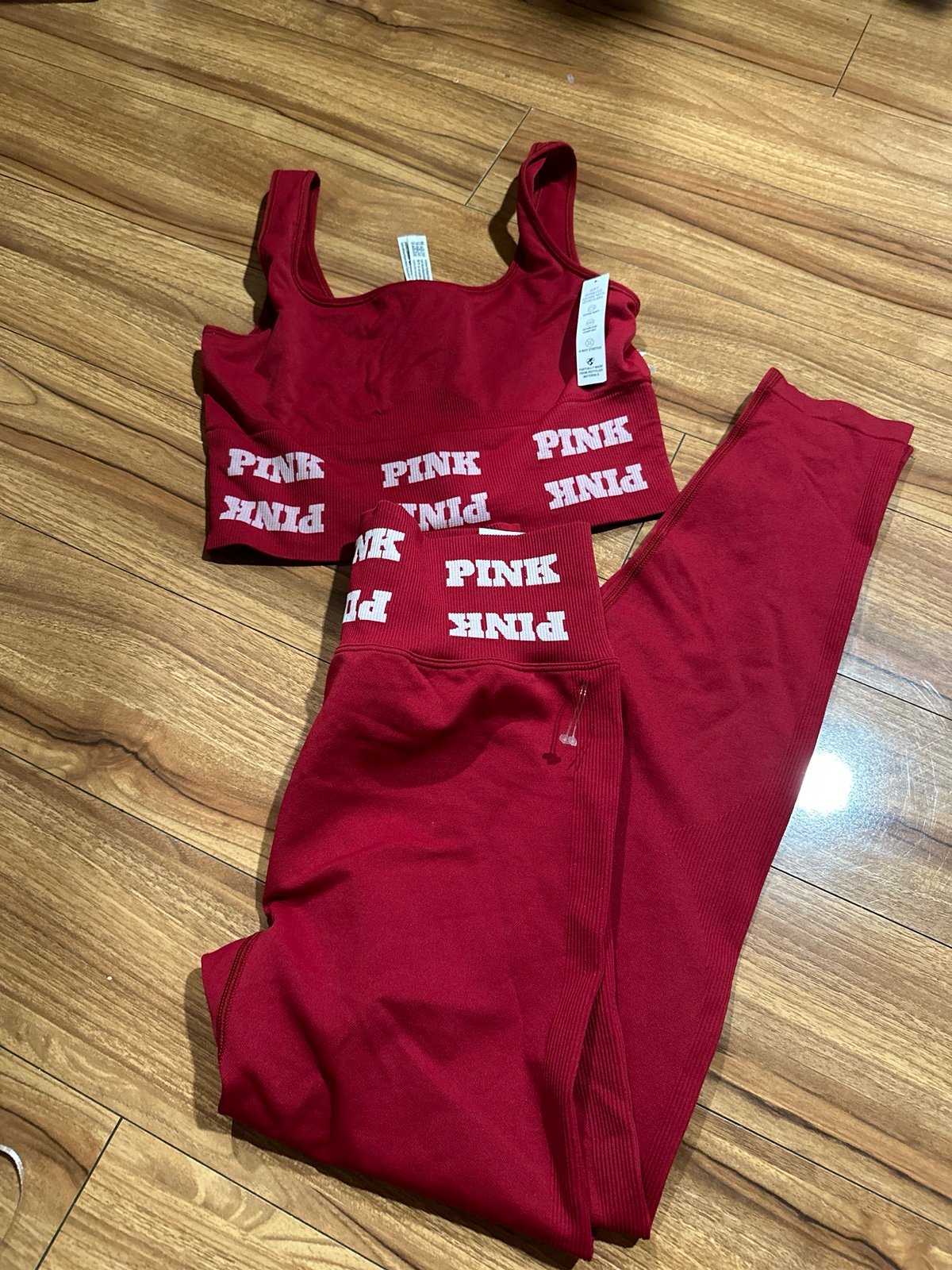 Pink seamless leggings + top sz medium nwt