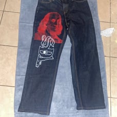 Skydalimit jeans