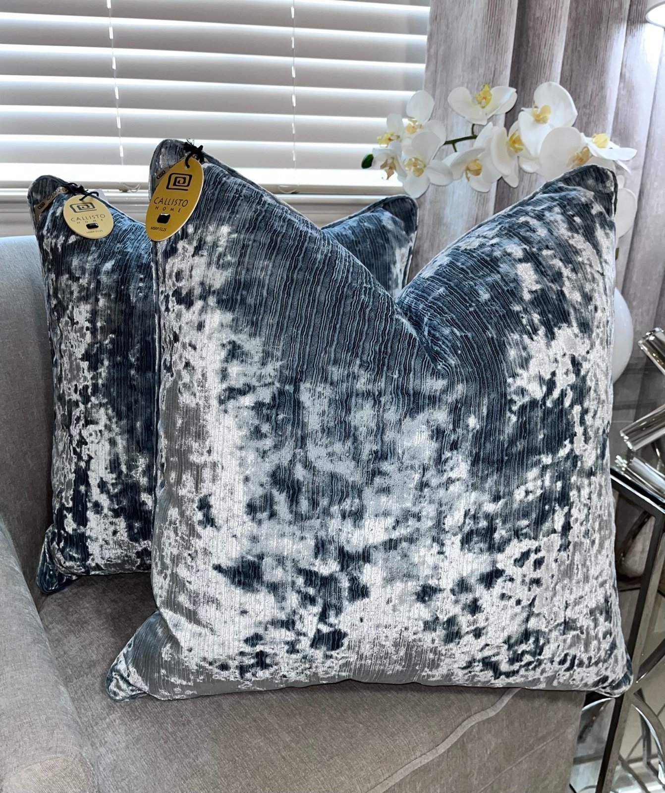 2-NWT CALLISTO HOME CRUSHED VELVET DECORATIVE PILLOWS