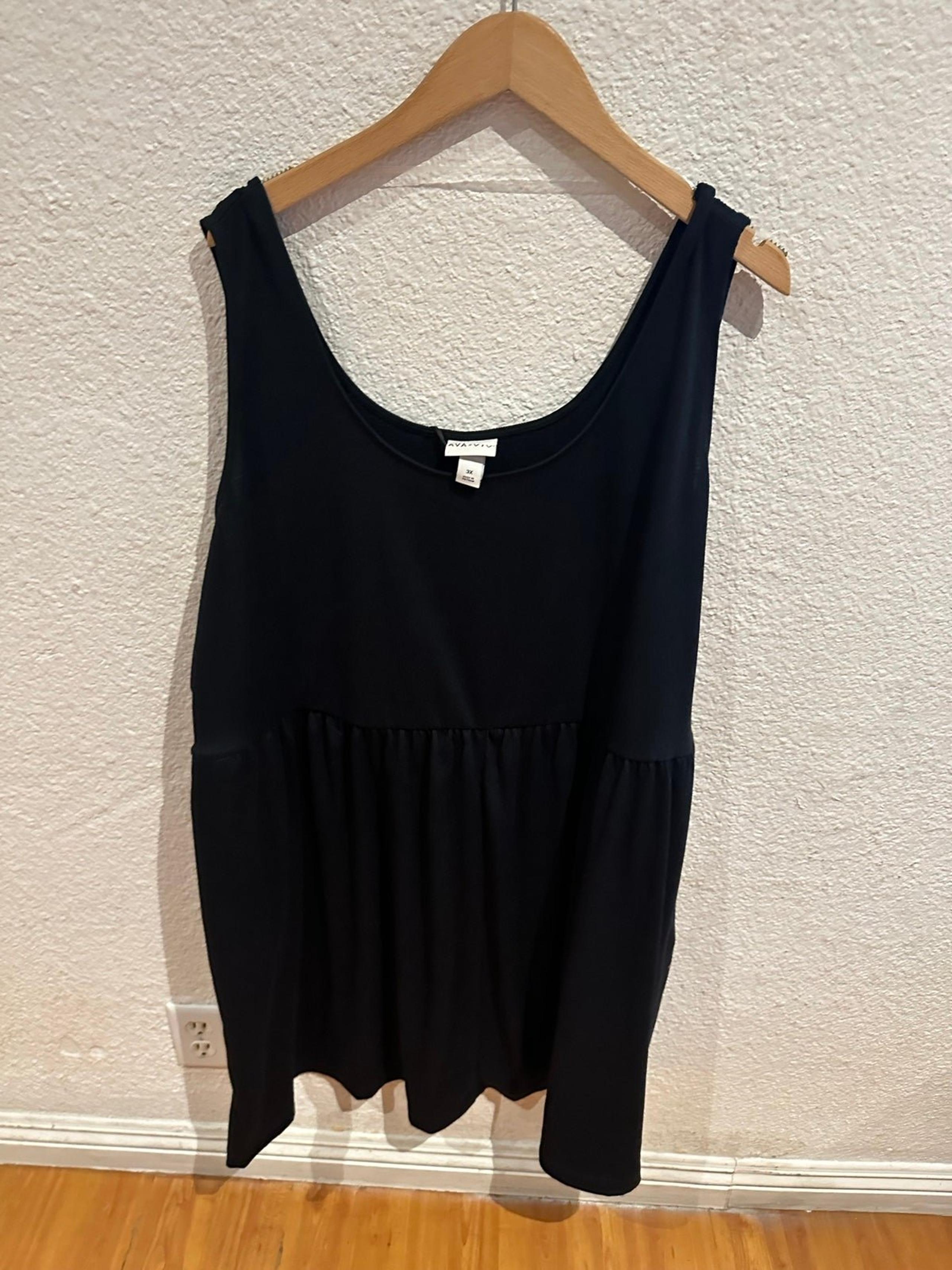 Women’s plus size black color dress (3X)