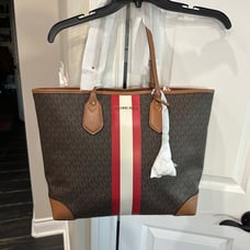 Michael kors tote with purse