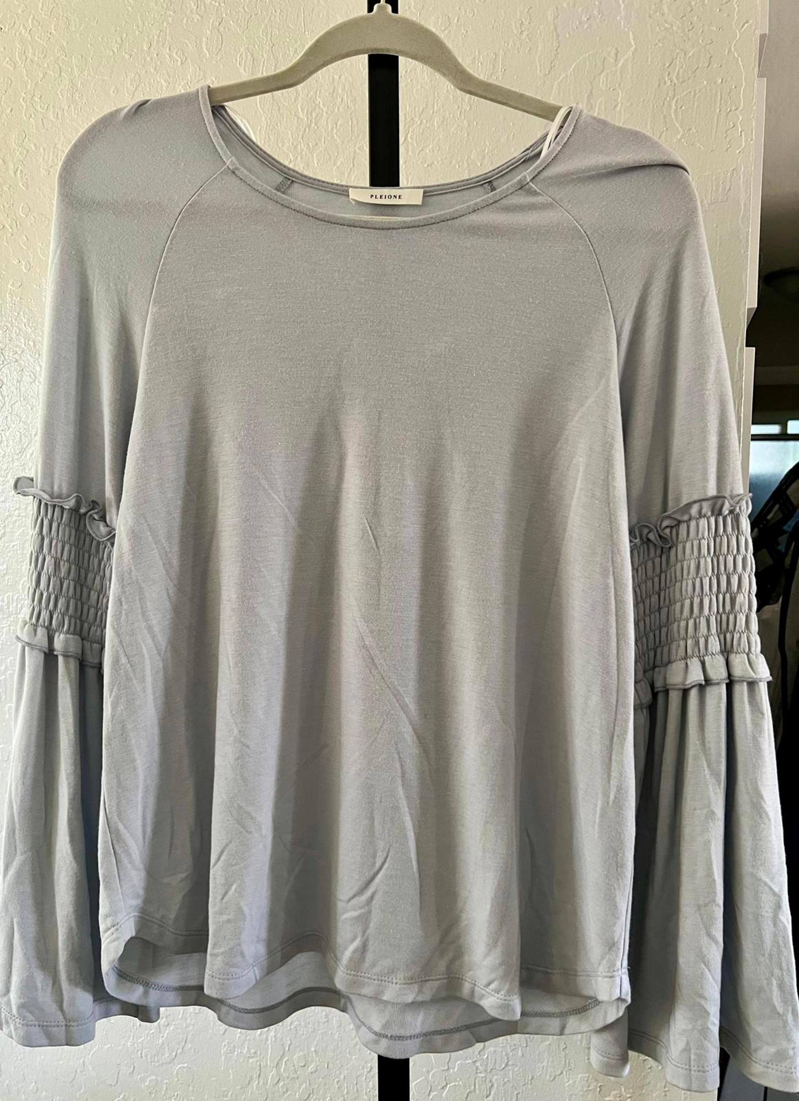 Anthropologie Pleione Grey Long Sleeve Top with Smocked Sleeves