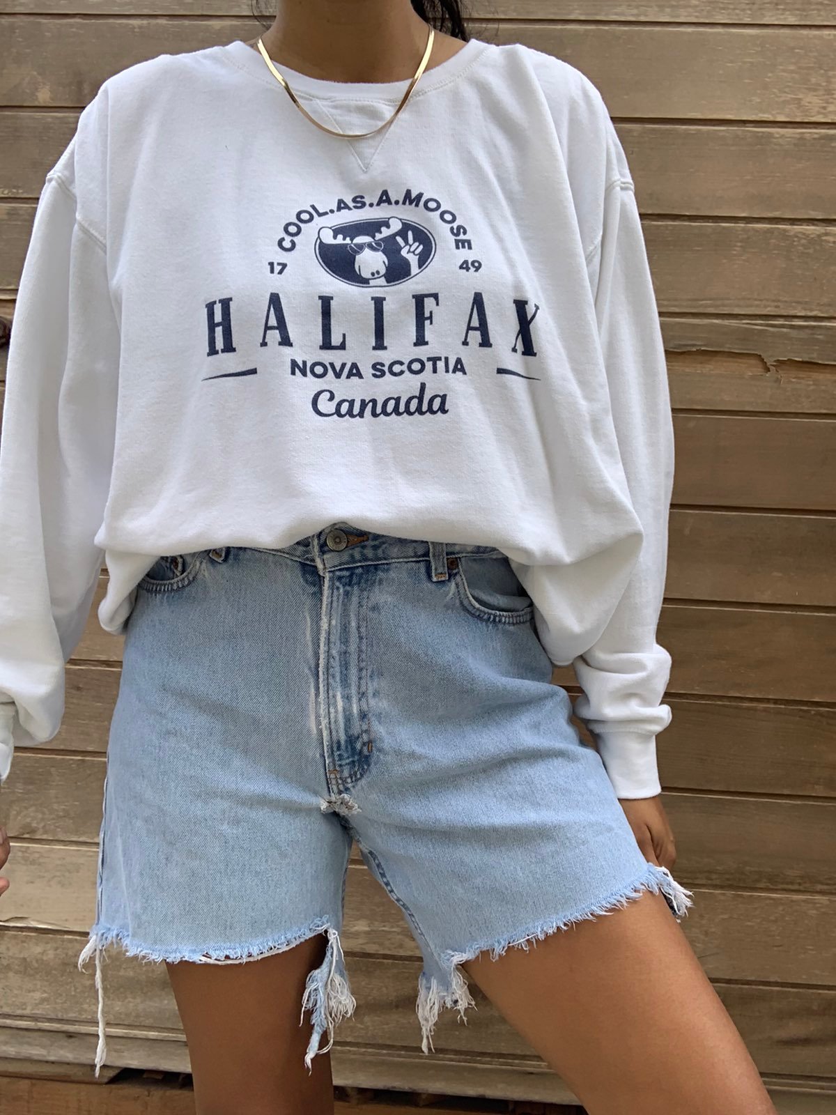 Vintage crew neck white sweater from the