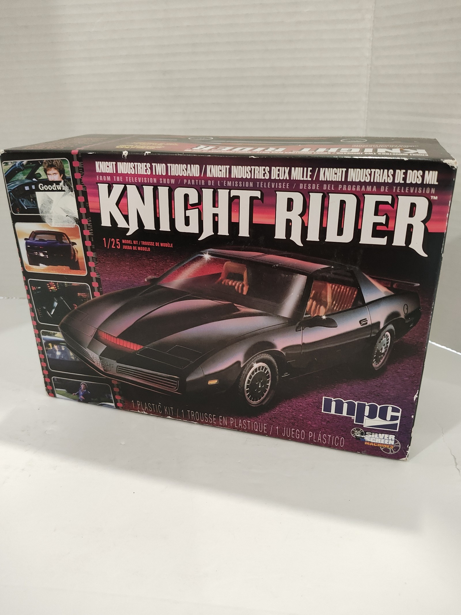 2014 Knight Rider 1:25 Scale Plastic Model Car Kit NIB
