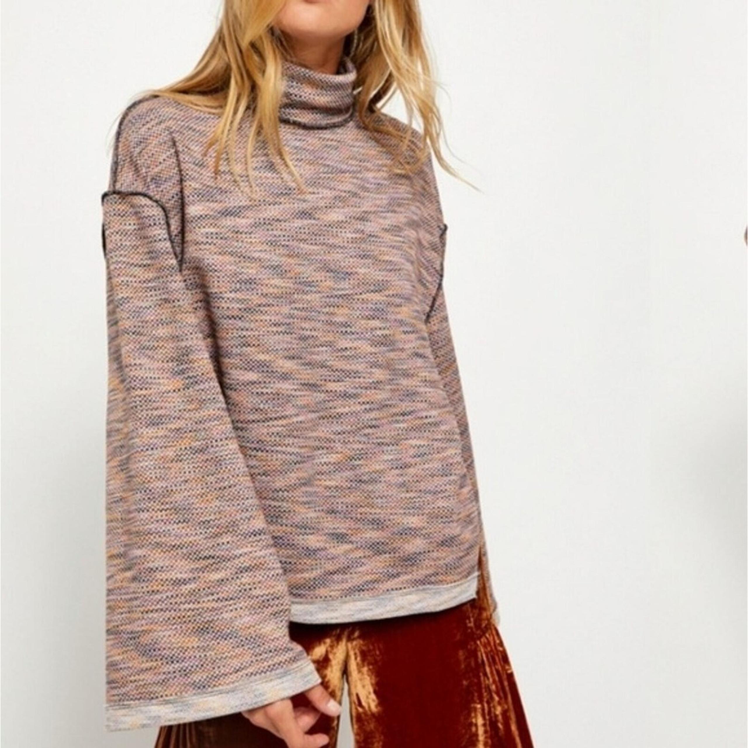 We the free sunny days turtleneck  Mauve Size S NWT