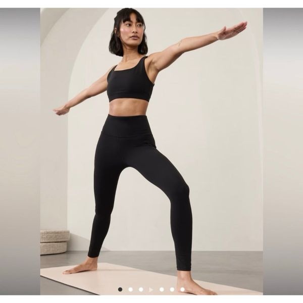 Athleta Salutation Stash HIGH RISE Tight size MT Medium Tall