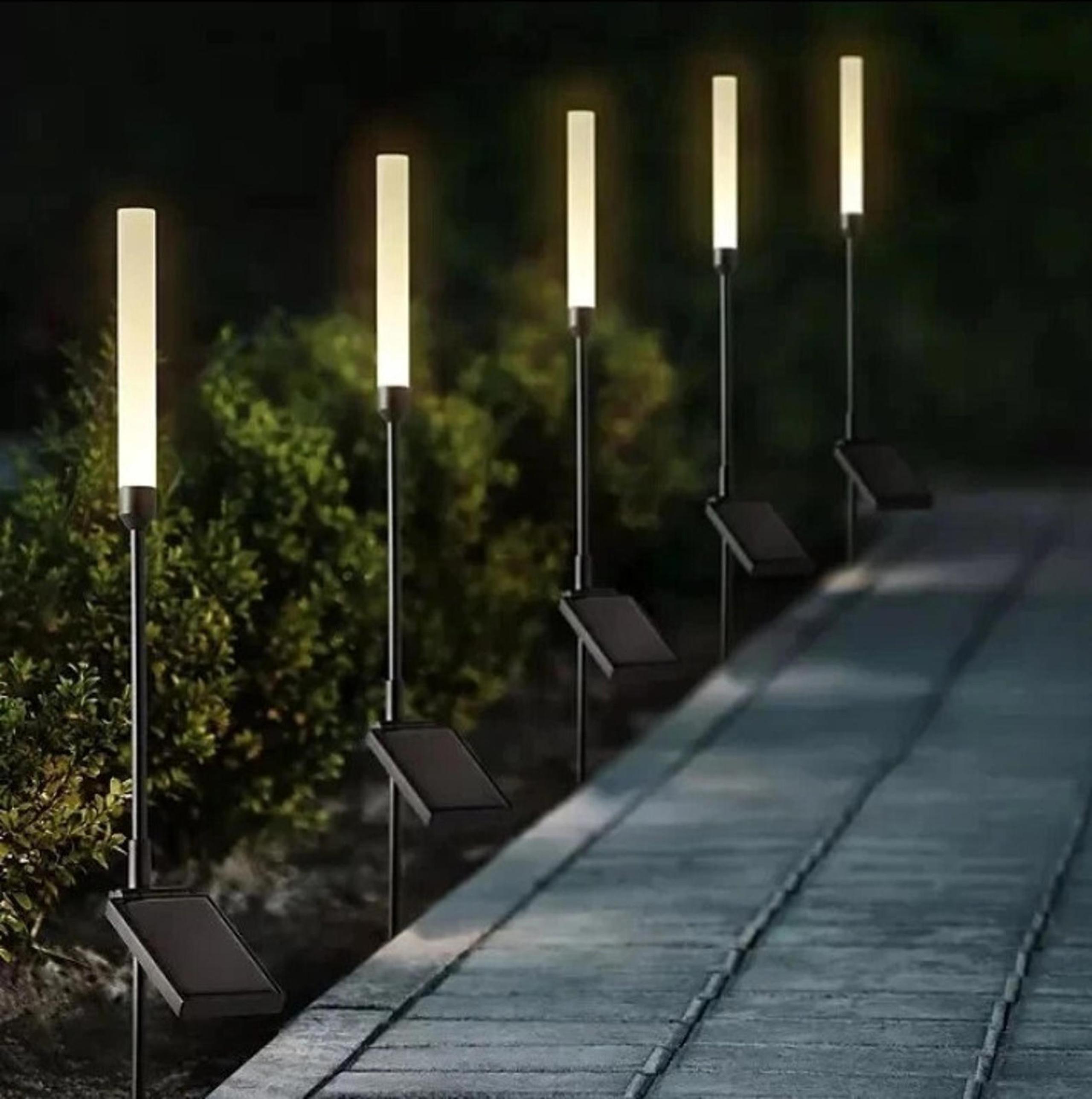 Member's Mark Solar Landscape Accent Light Set - 5 Pack