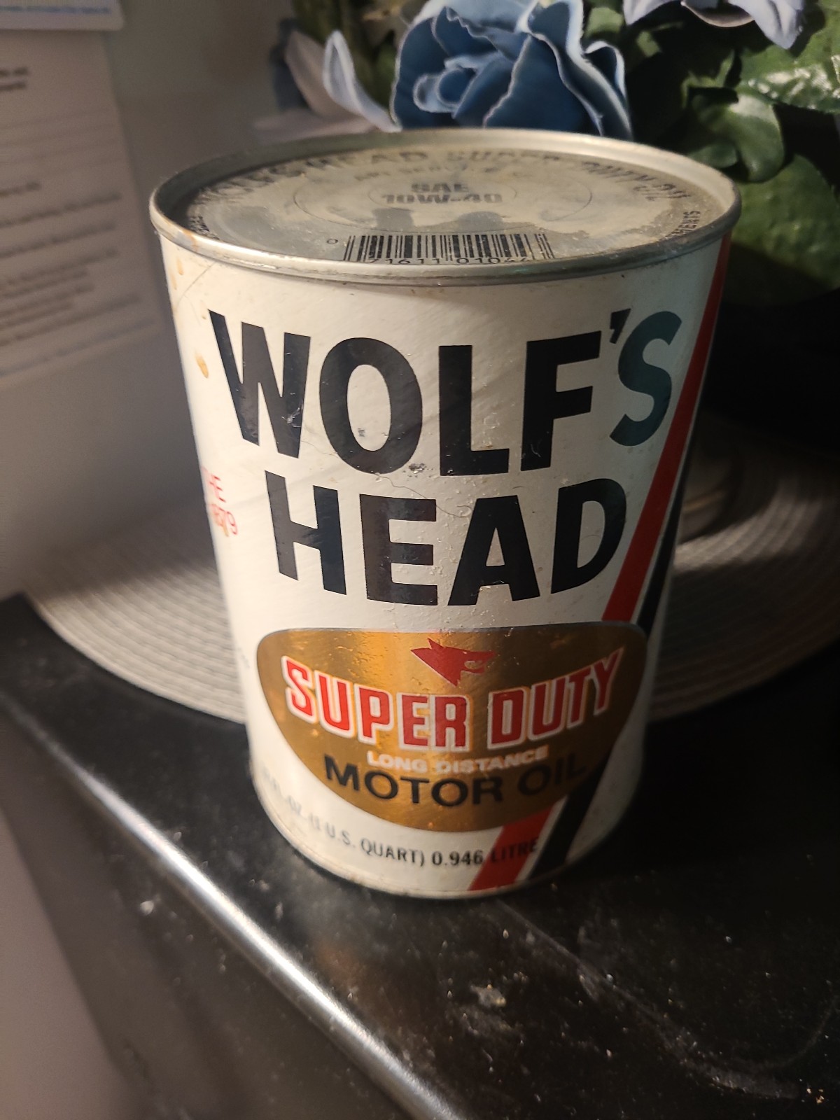 Wolf head oil super duty motor oil