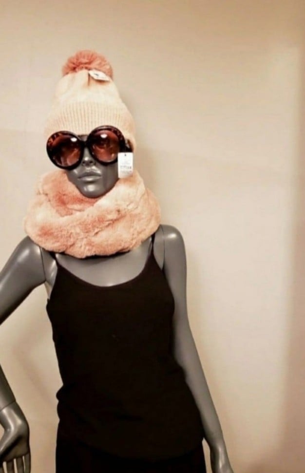 Infinity Faux fur scarf & hat set