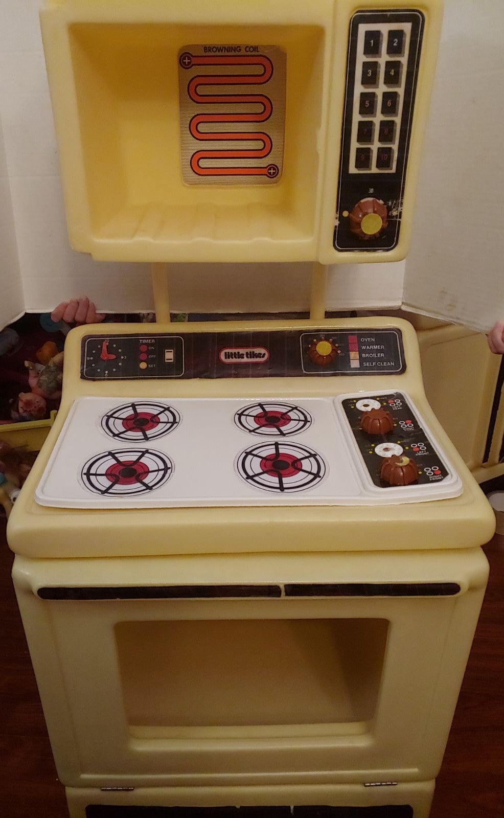 Vintage Little Tikes Stove and Microwave