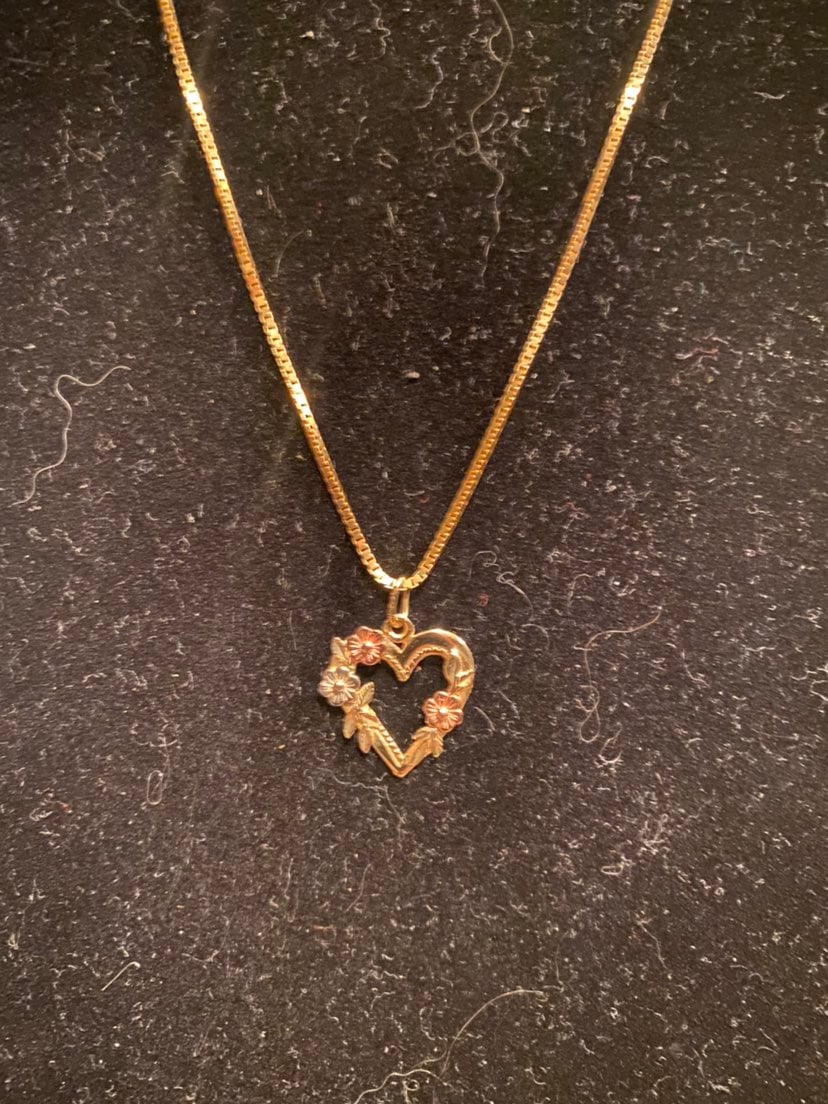 14k Yellow Gold Pendant Necklace