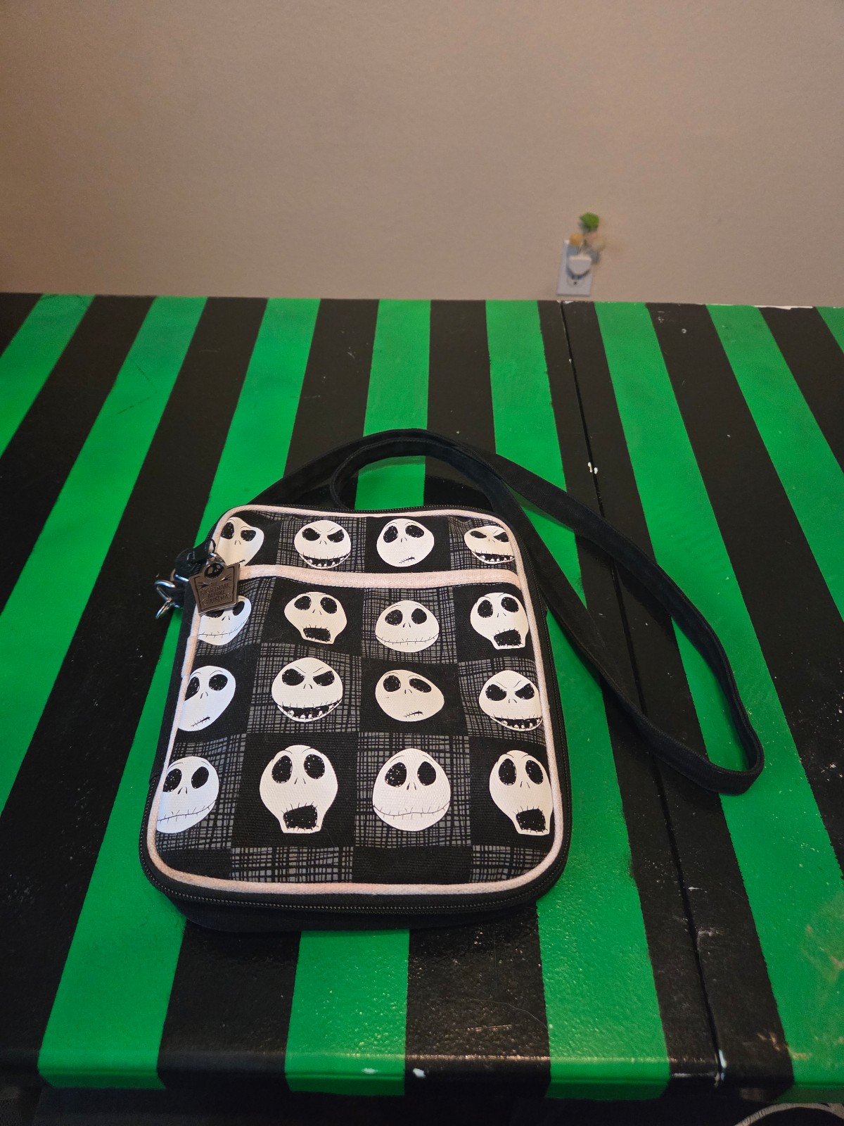 RETIRED nightmare before christmas official Disney pin bag