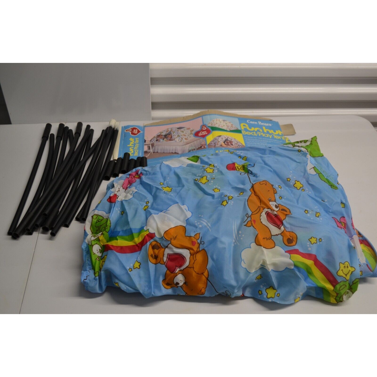 Care Bears Fun Hut Vintage 1985 Indoor Outdoor Bed Play Tent w/Box