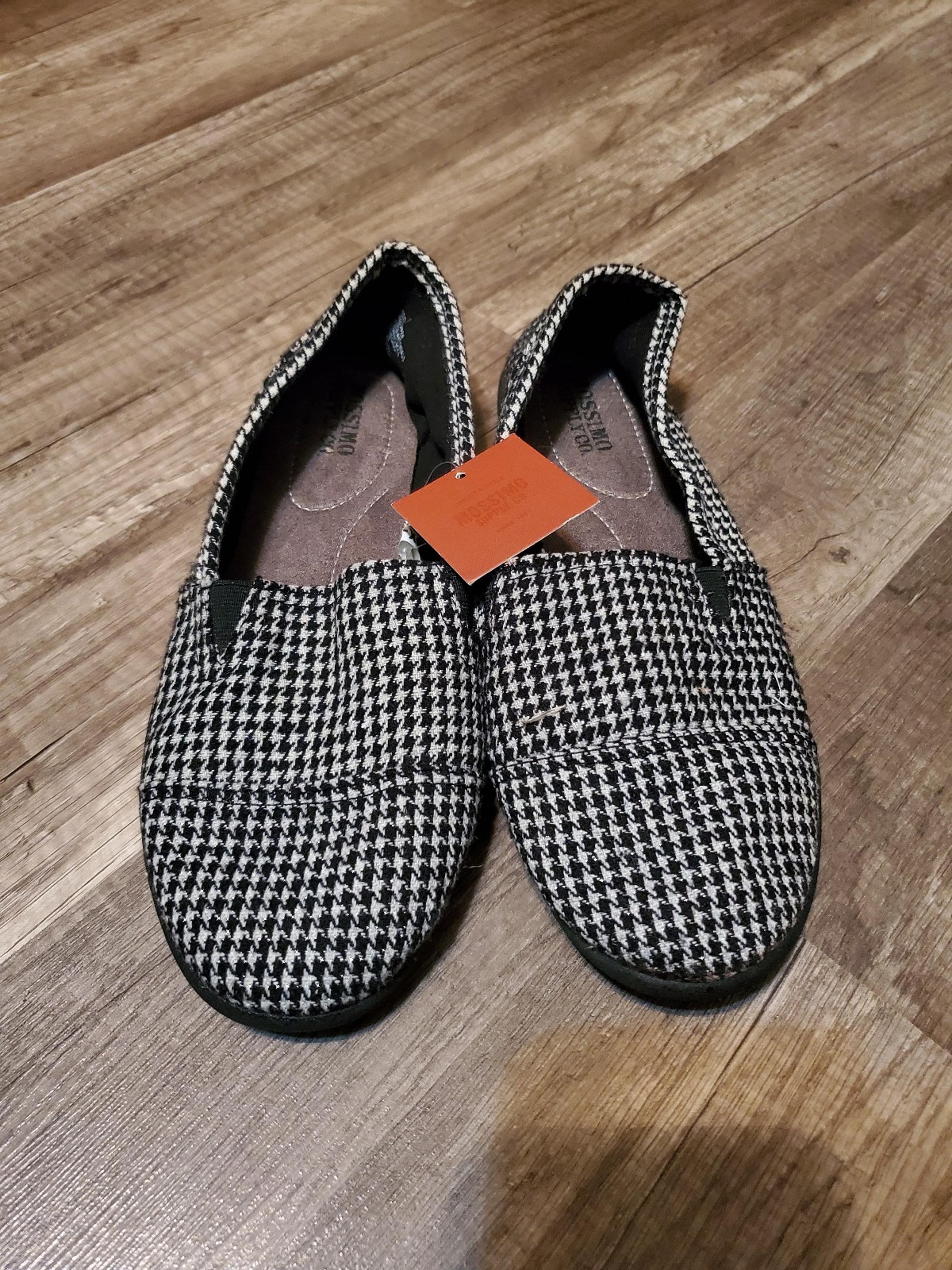 NWT Mossimo Supply Co slip-on shoes