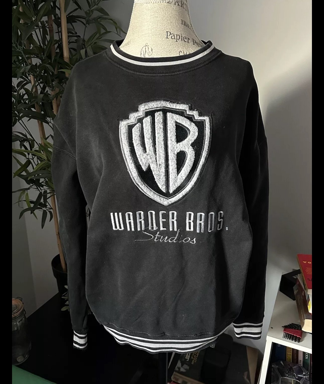 Vintage warner bros sweatshirt sale