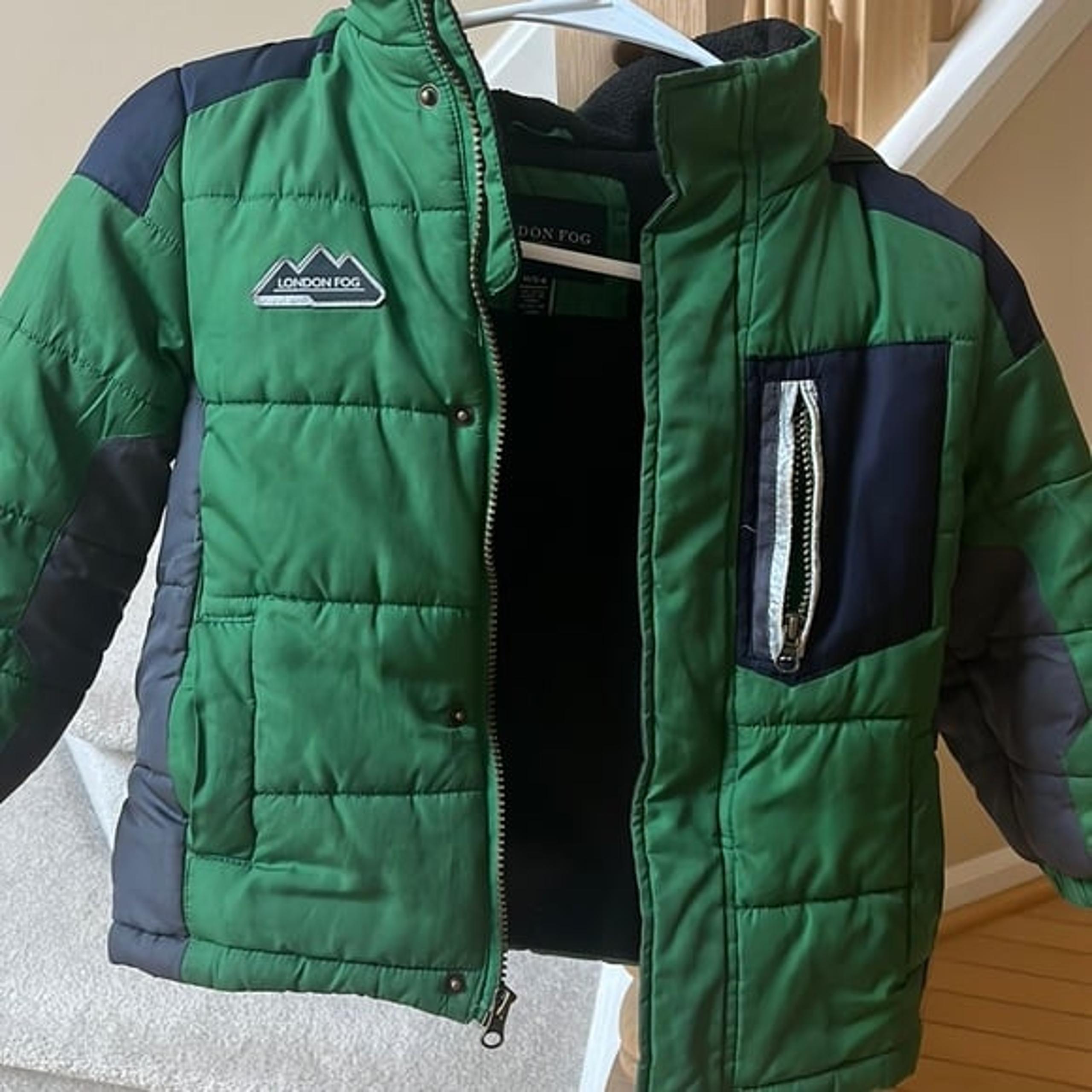 London Fog Boys Green and Navy Winter Jacket (Size 5-6)