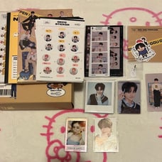 Enhypen ggu package 2022 with random Jake photocard