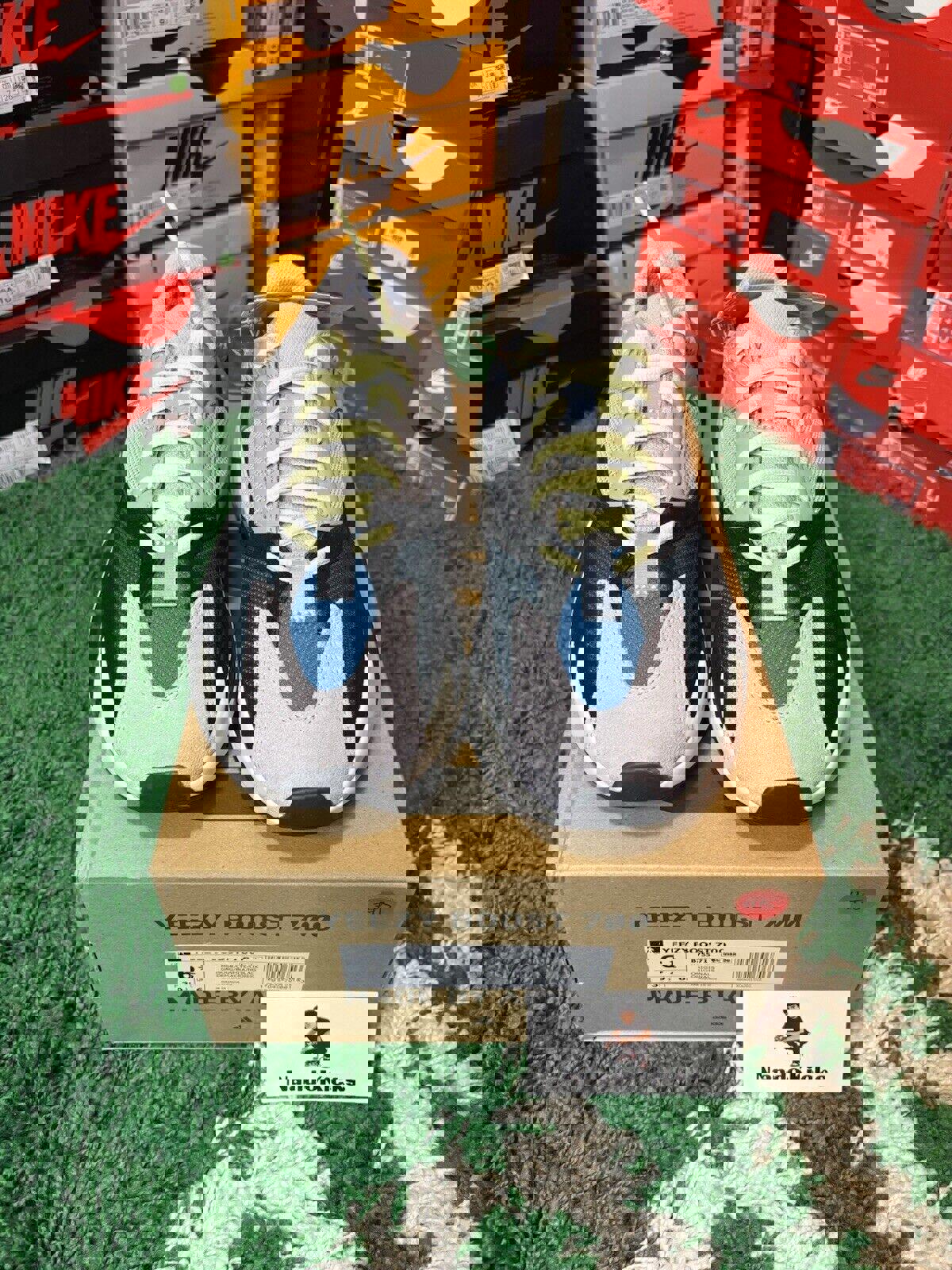 Adidas Yeezy Boost 700 Wave Runner B75571 Size Brand New