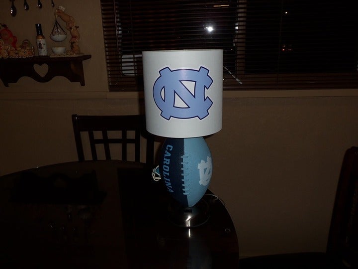 UNIVERSITY OF NORTH CAROLINA TAR HEELS FOOTBALL TABLE LAMP