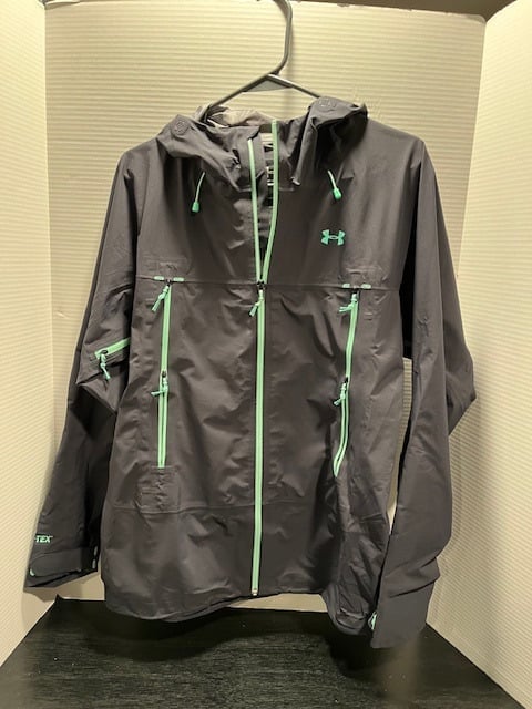Under Armour Jacket Women's Medium Black w/green accents hooded waterproof